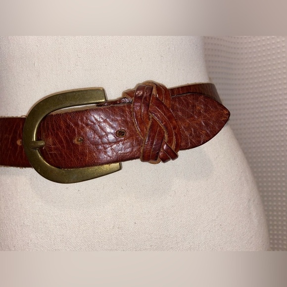 Women’s vintage TRISTAN & ISEUT genuine leather belt size small - Picture 8 of 14